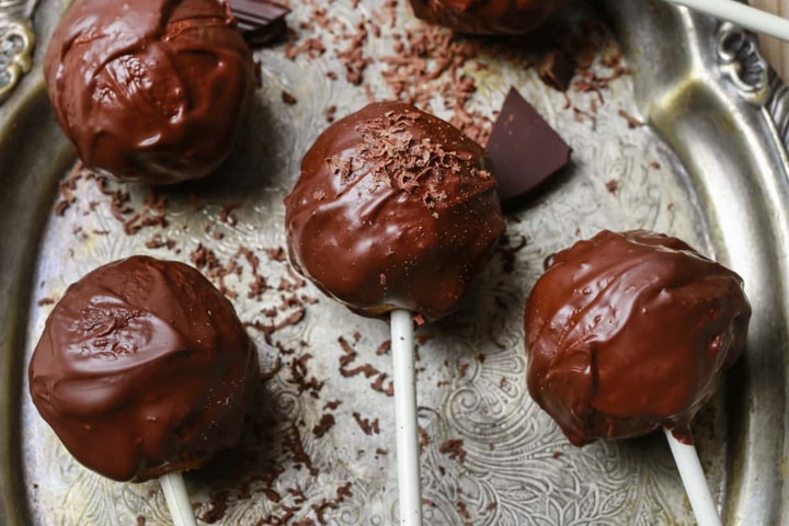 Salted Caramel Cake Pops