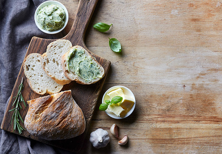 spreadable garlic butter with bread