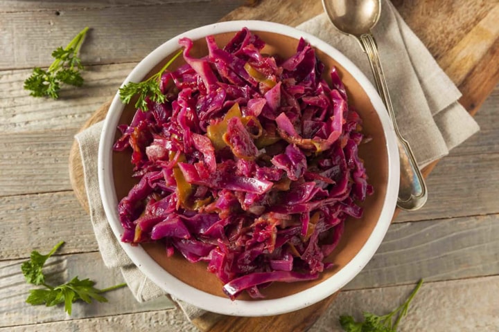 German Style Sweet & Sour Red Cabbage